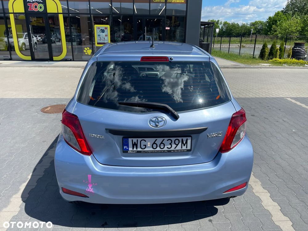 Toyota Yaris - 4