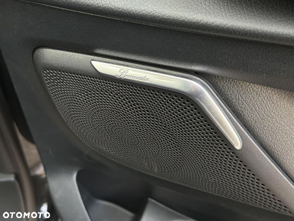 Mercedes-Benz Klasa V - 18