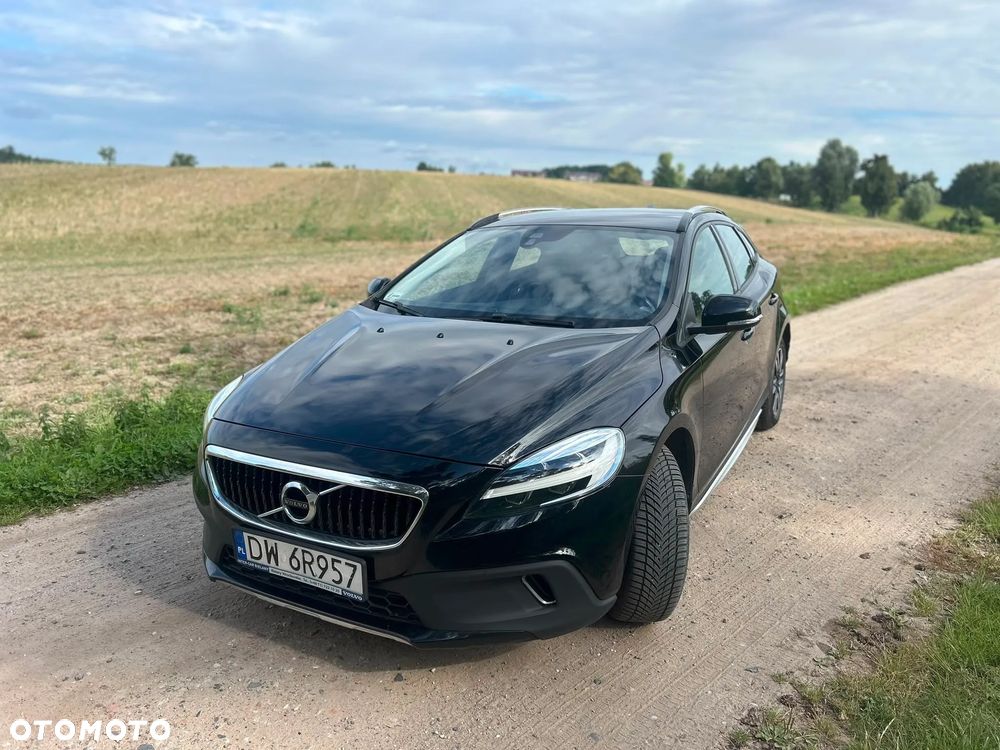 Volvo V40 Cross Country T3 Drive-E Momentum - 1
