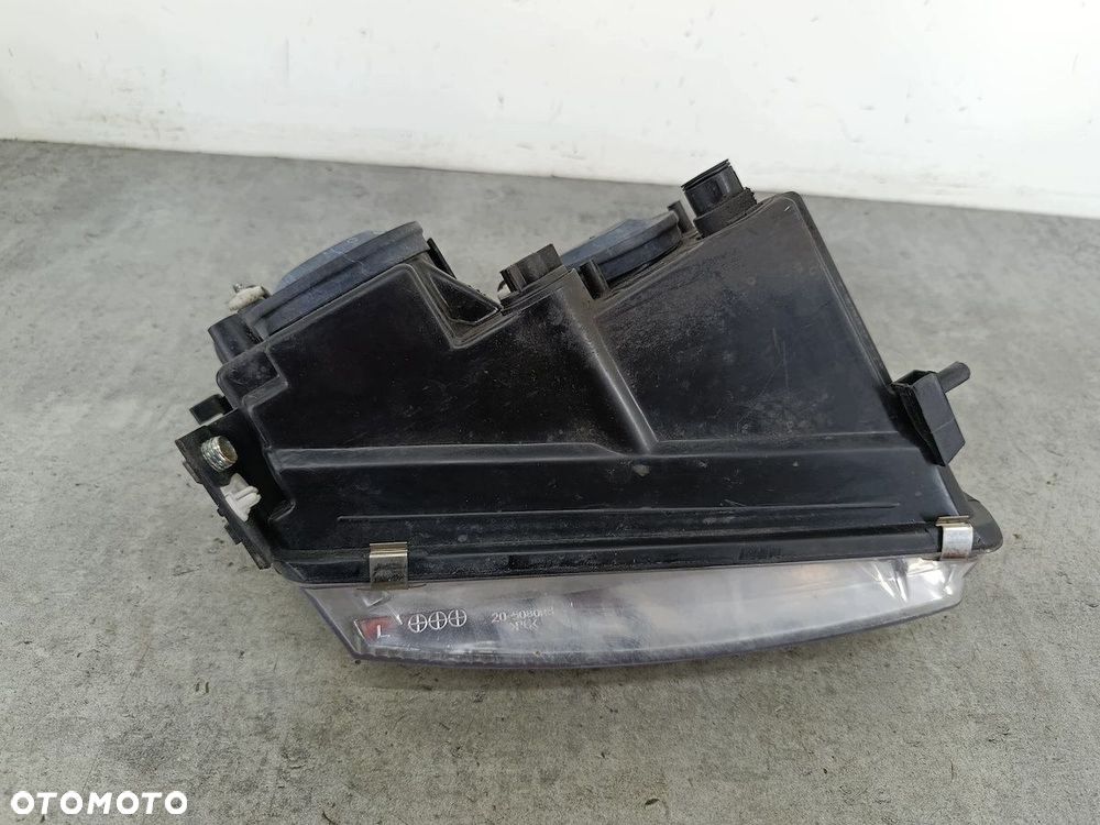 LAMPA PRZÓD LEWA VW PASSAT B5 20-5080B TYC - 6