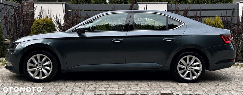 Skoda Superb 2.0 TDI SCR 4x4 Ambition DSG - 8