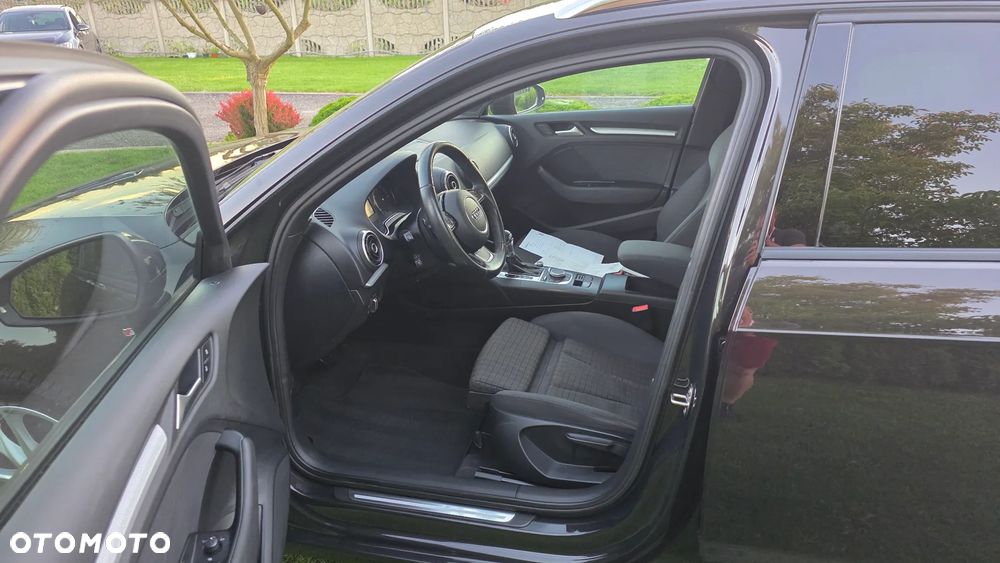 Audi A3 Sportback 2.0 TDI S tronic S line Sportpaket - 16