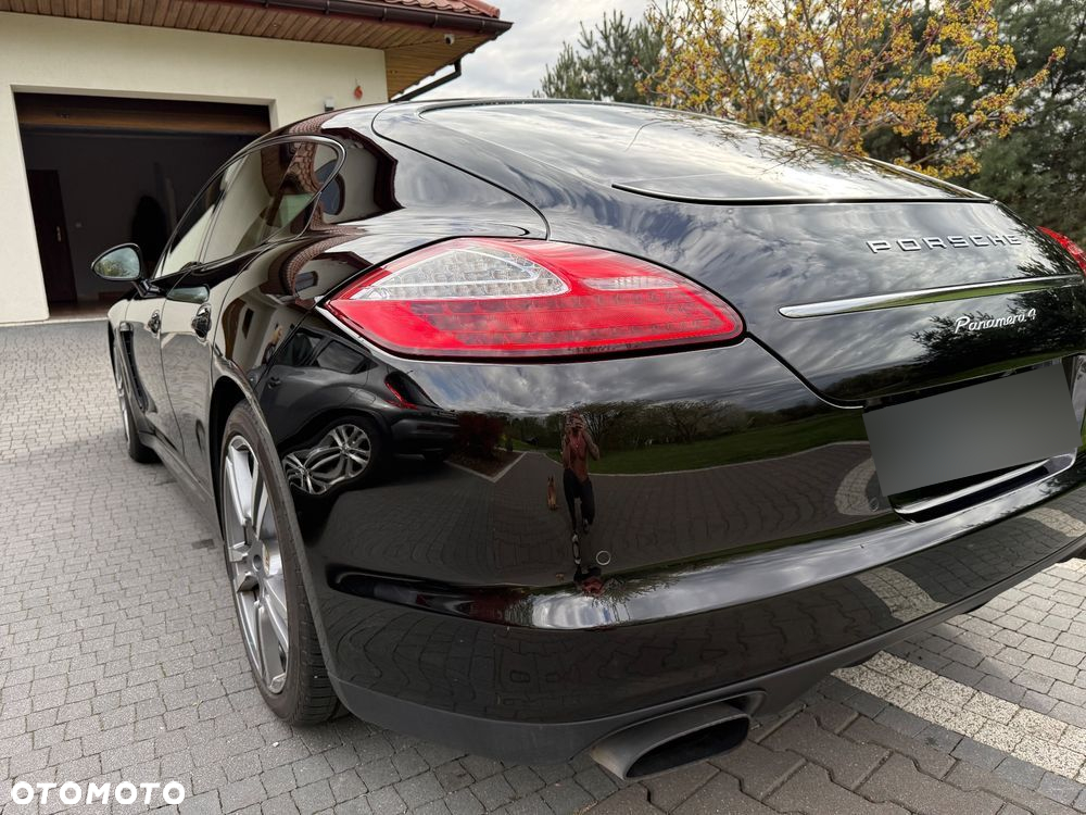 Porsche Panamera 4 PDK Platinum Edition - 11