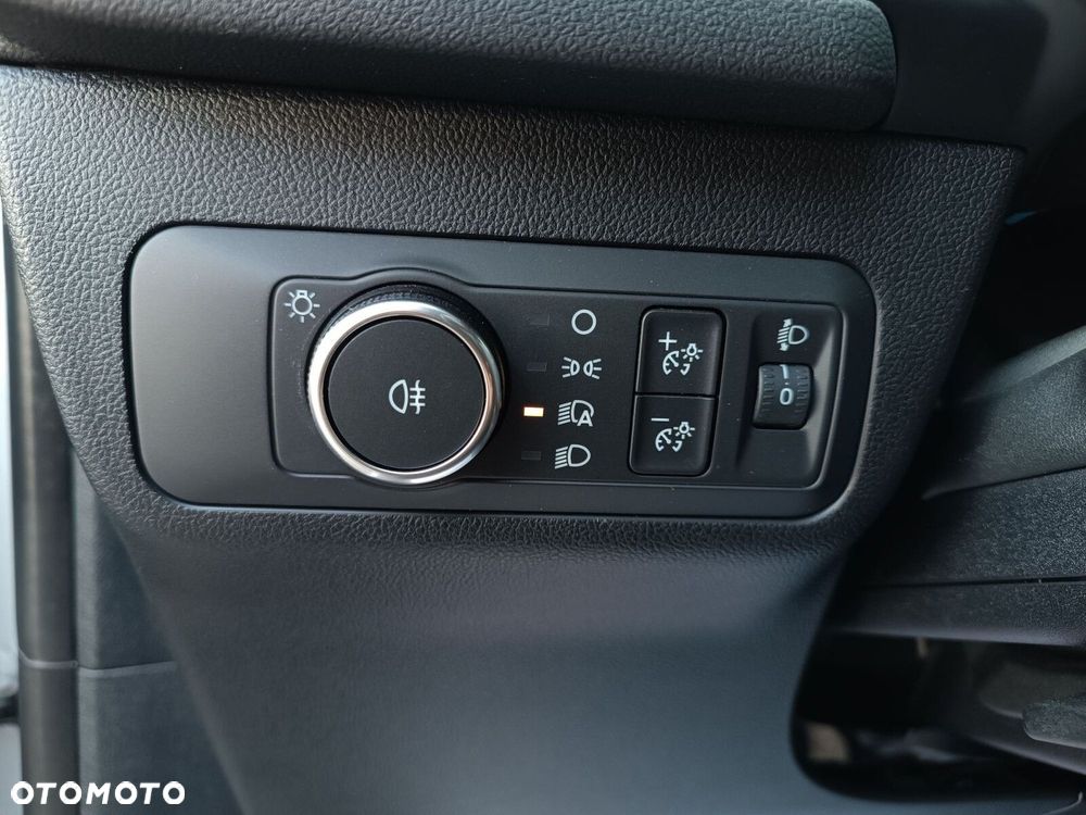 Ford Kuga - 29