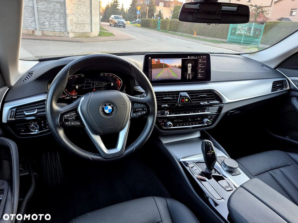 BMW Seria 5 518d Modern Line - 11