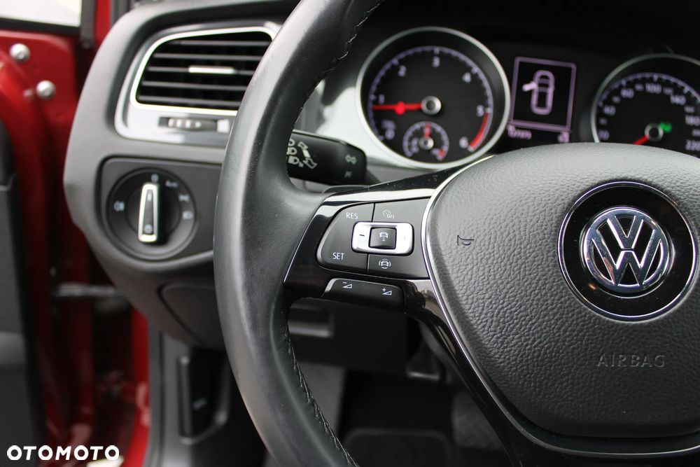 Volkswagen Golf 1.6 BlueTDI DSG Trendline - 26