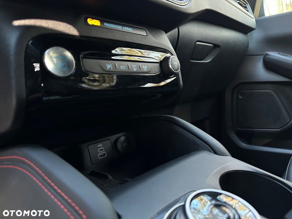 Ford Kuga 2.5P PHEV FWD ST-Line eCVT - 29