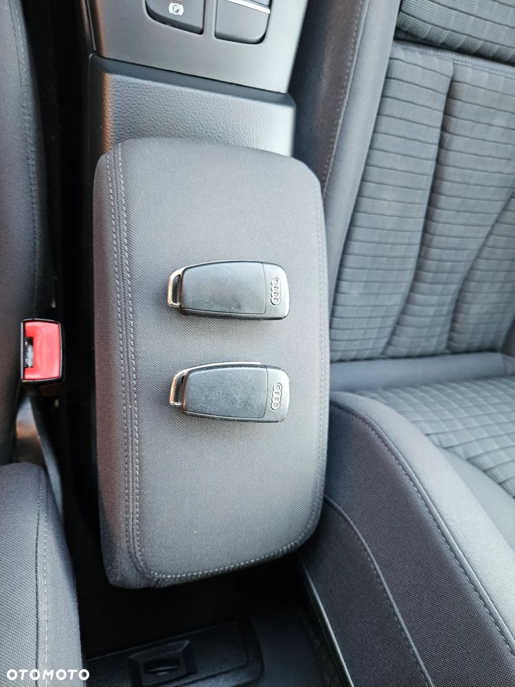 Audi A3 3-drzwiowe 2.0 TDI Attraction - 19