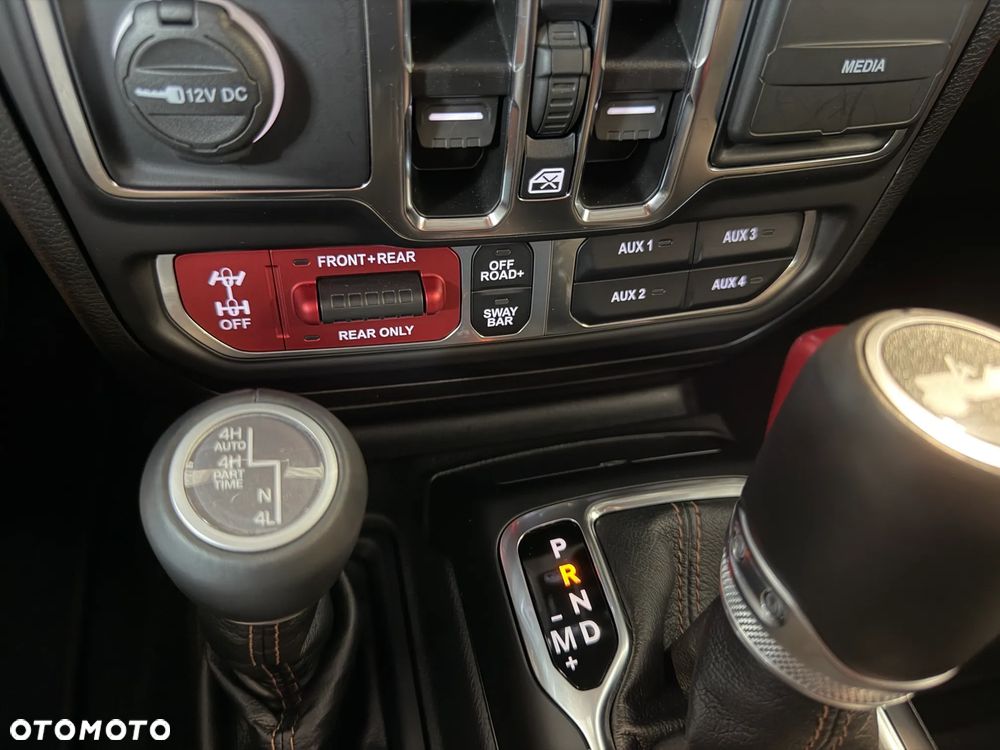Jeep Wrangler - 36