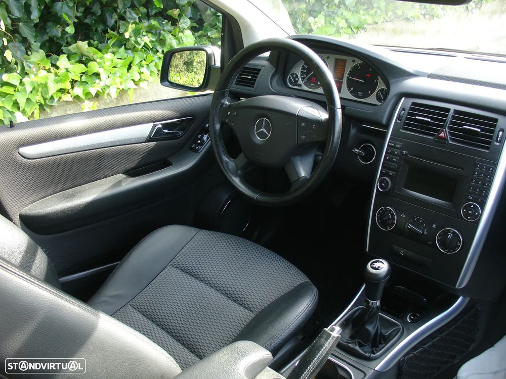 Mercedes-Benz B 180 ver-blueefficiency-sport-edition - 6