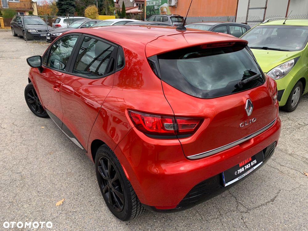 Renault Clio 1.2 16V 75 Limited - 11