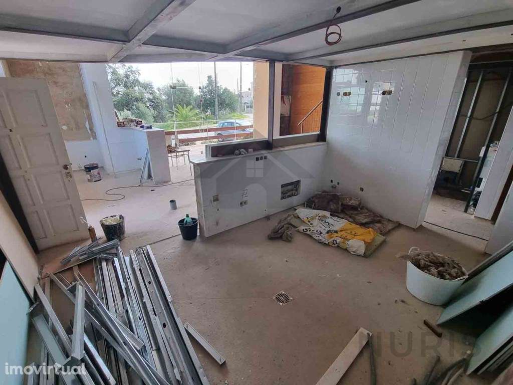 Loja para Venda em Algoz - Transformada em Apartamento - Grande imagem: 4/11