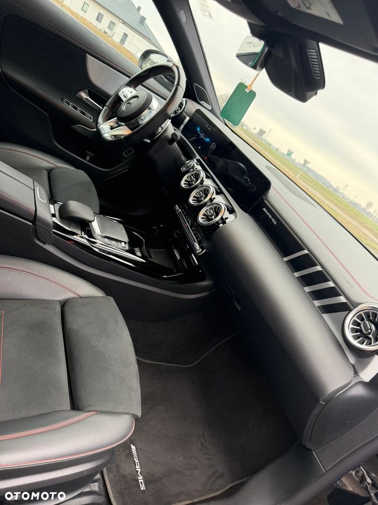 Mercedes-Benz CLA - 18