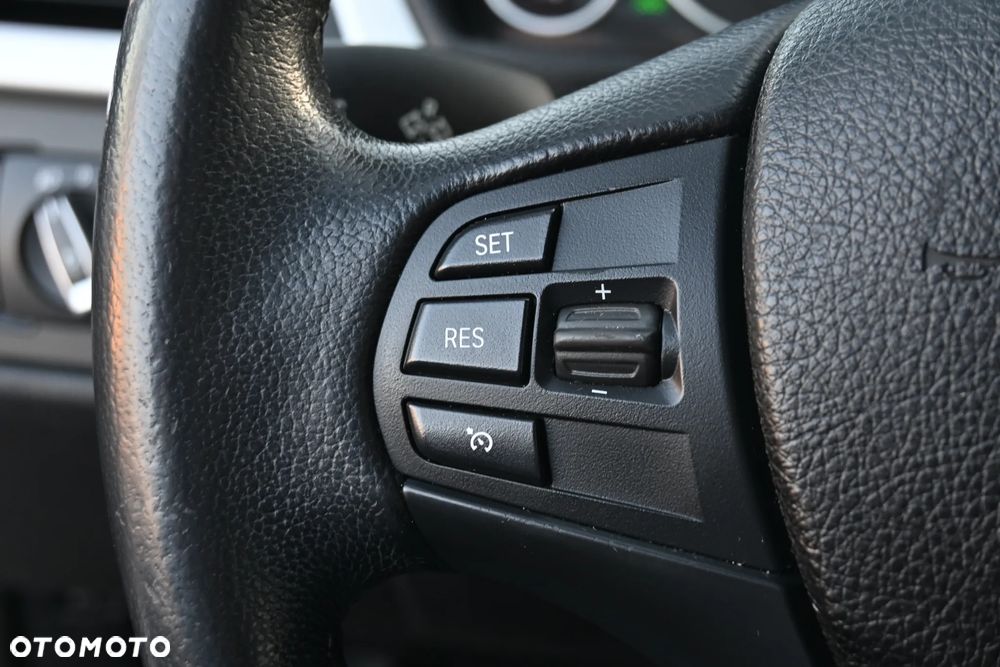 BMW Seria 3 320d Sport-Aut - 37