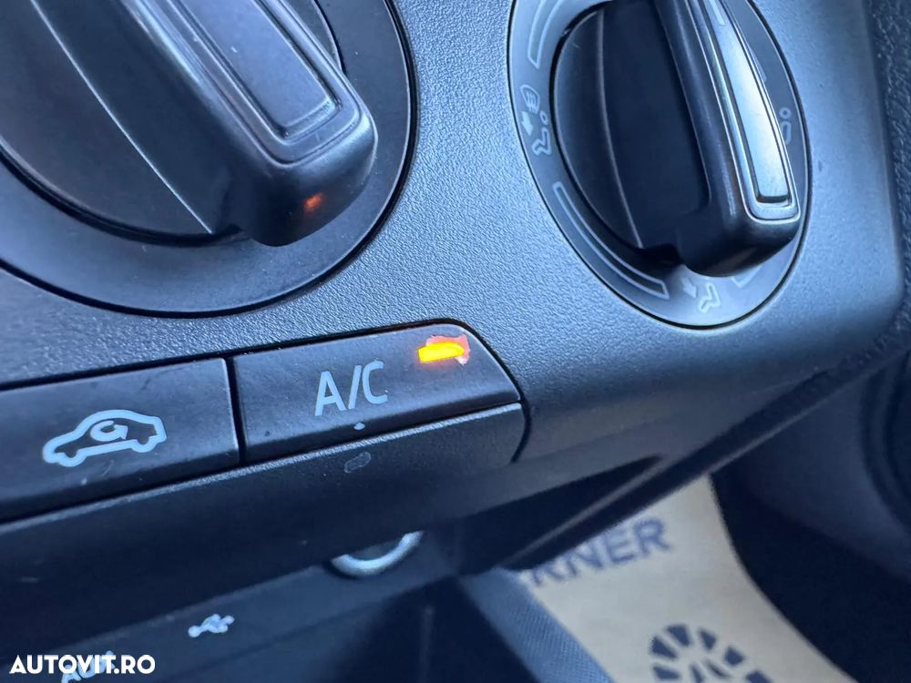 Skoda Fabia 1.0 MPI Ambition - 26