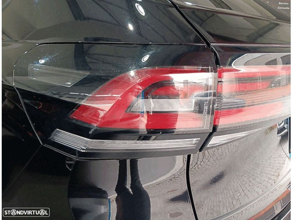 Volkswagen Taigo 1.0 TSI Urban DSG — fotografia 32