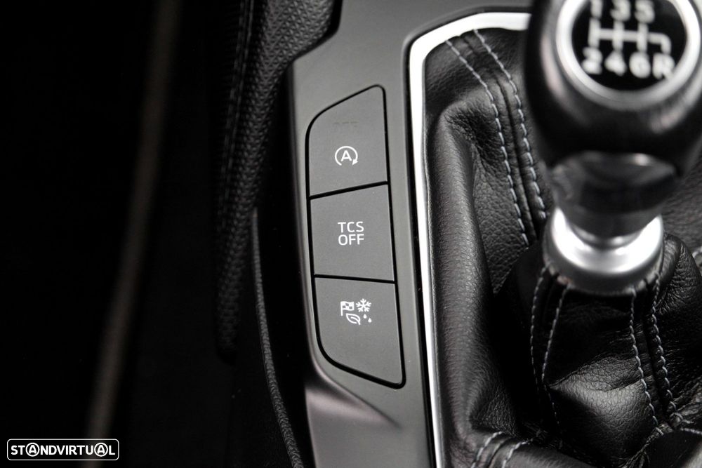 Ford Focus 1.0 EcoBoost MHEV Active X - 24