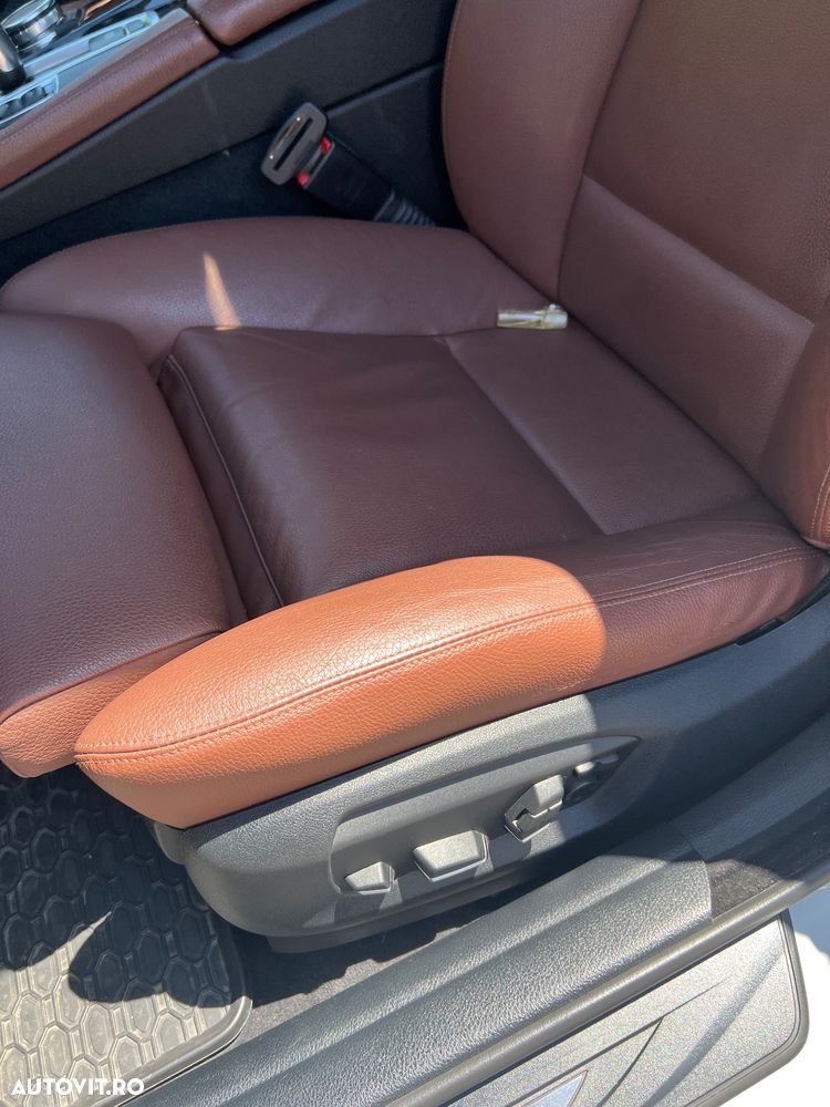 BMW Seria 5 518d Aut. - 25