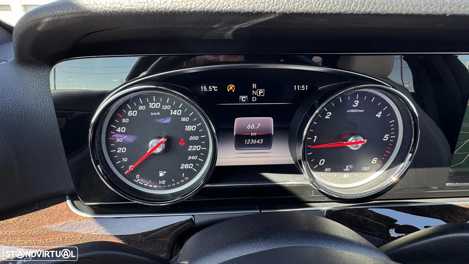 Mercedes-Benz E 220 d Exclusive Line - 6