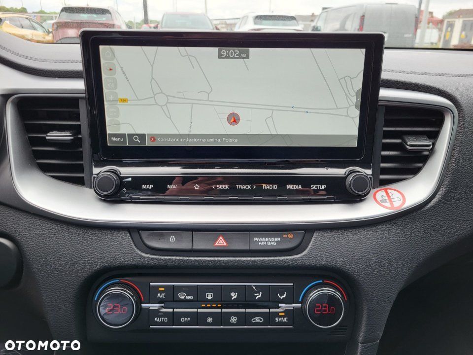 Kia Ceed - 11