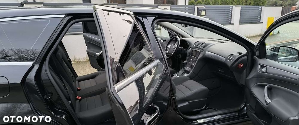 Ford Mondeo SW 2.0 EcoBoost Titanium - 33