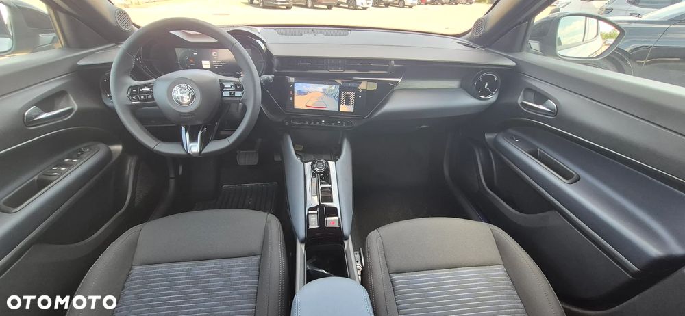 Alfa Romeo Junior 1.2 mHEV Sprint eDCT - 11