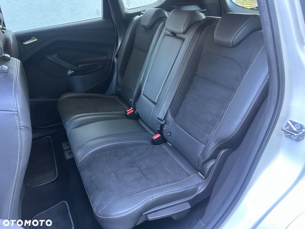 Ford Kuga 2.0 TDCi 4x4 ST-Line - 26