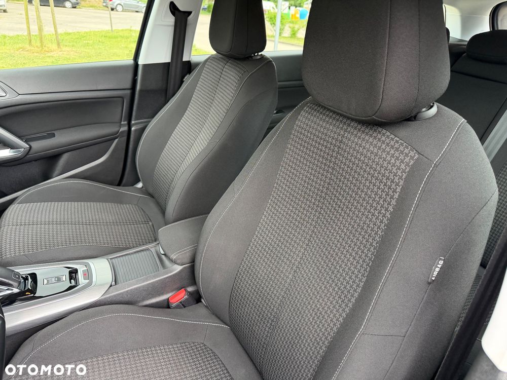 Peugeot 308 1.5 BlueHDi Allure S&S EAT6 - 17