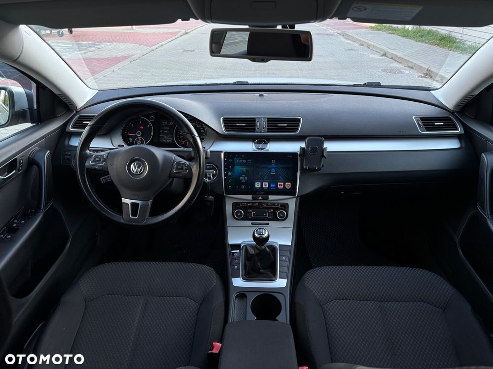 Volkswagen Passat - 9