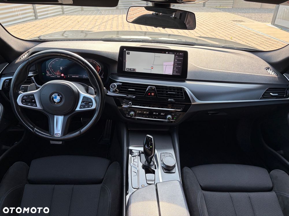 BMW Seria 5 520d M Sport sport - 24