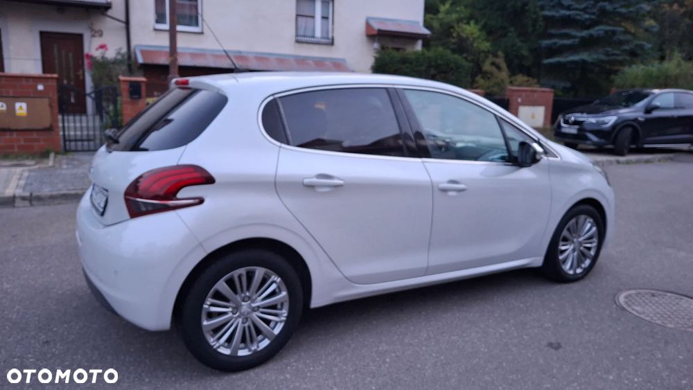 Peugeot 208 1.2 PureTech GPF Allure S&S EAT6 - 15