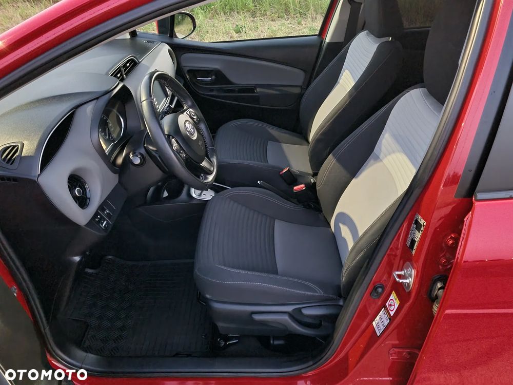Toyota Yaris 1.5 Dynamic CVT - 19