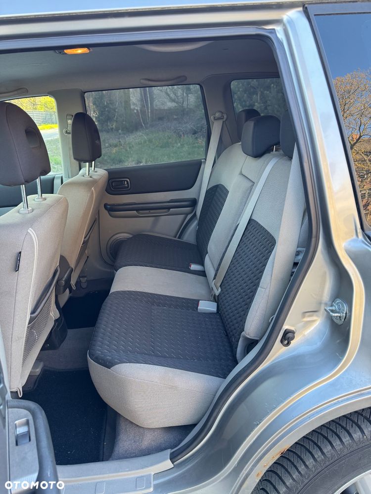 Nissan X-Trail 2.5 4x4 Elegance - 13