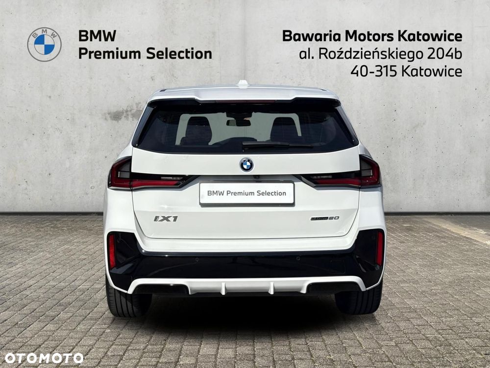 BMW iX1 eDrive20 66.5kWh M Sport - 11