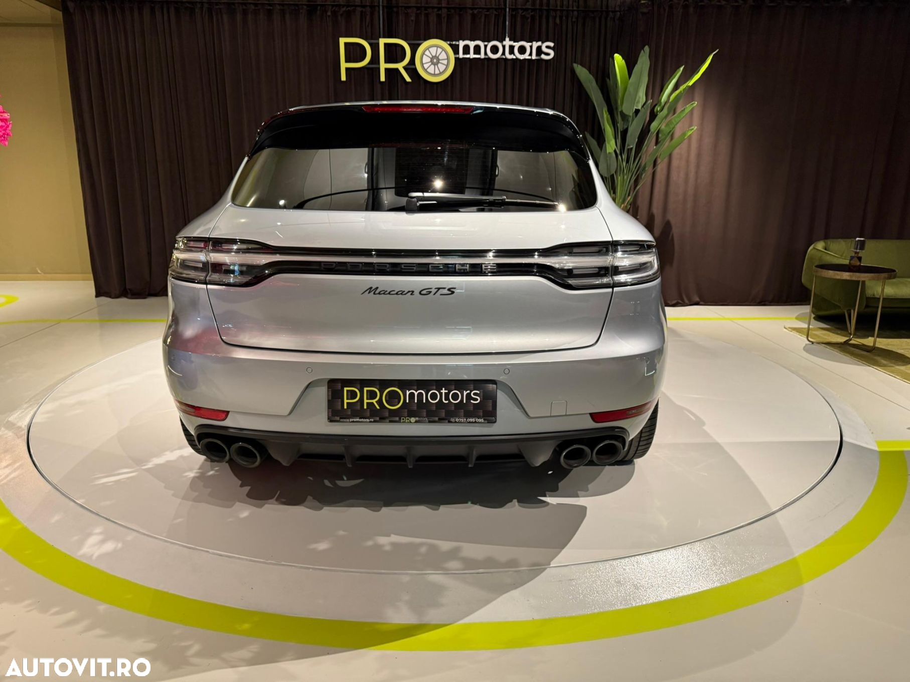 Porsche Macan - 5