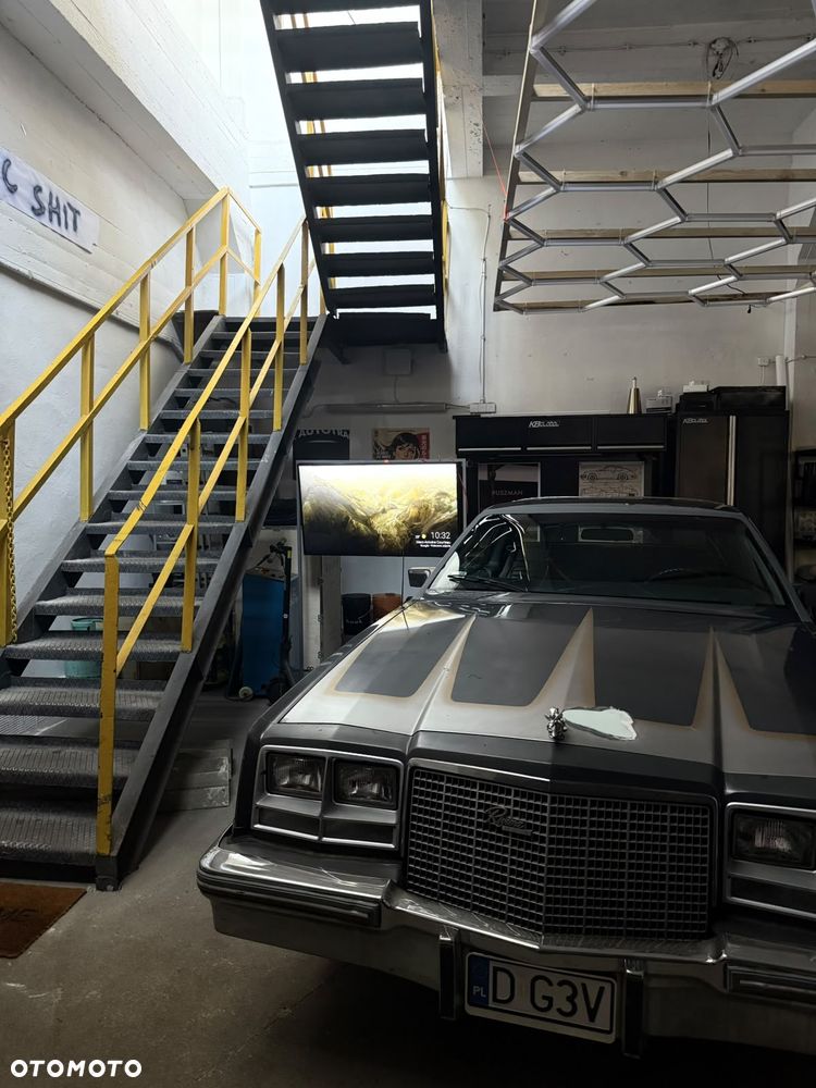 Buick Riviera - 2