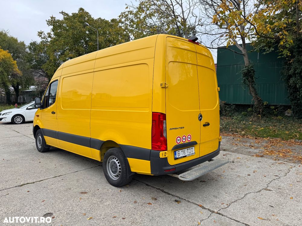 Mercedes-Benz Sprinter - 6