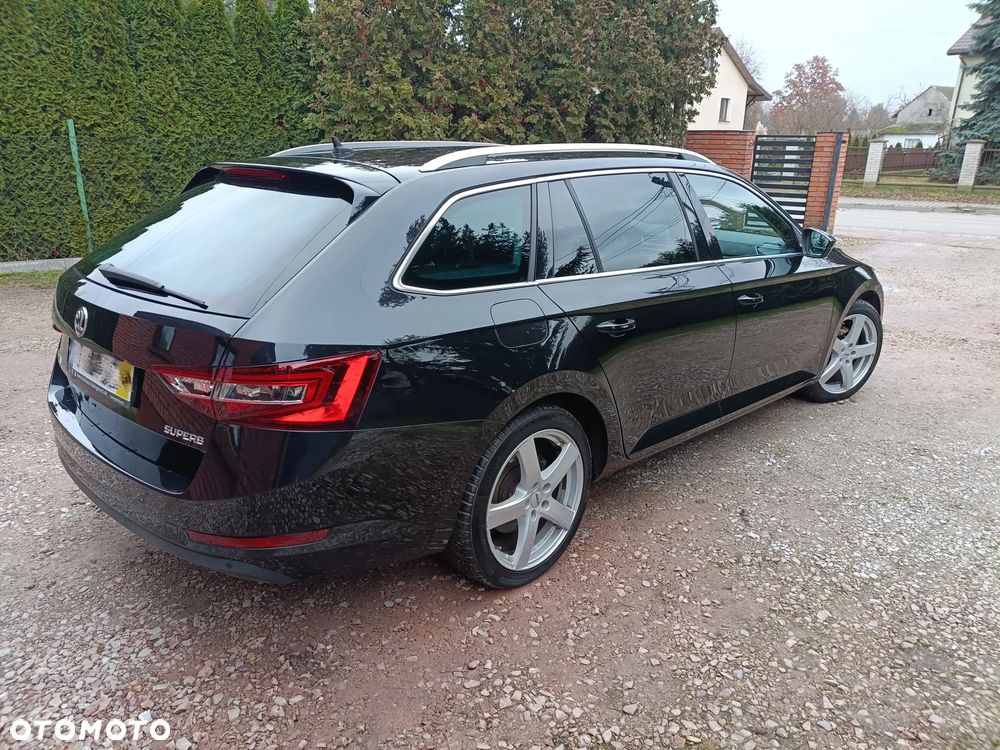 Skoda Superb 2.0 TDI DSG Premium Edition - 4
