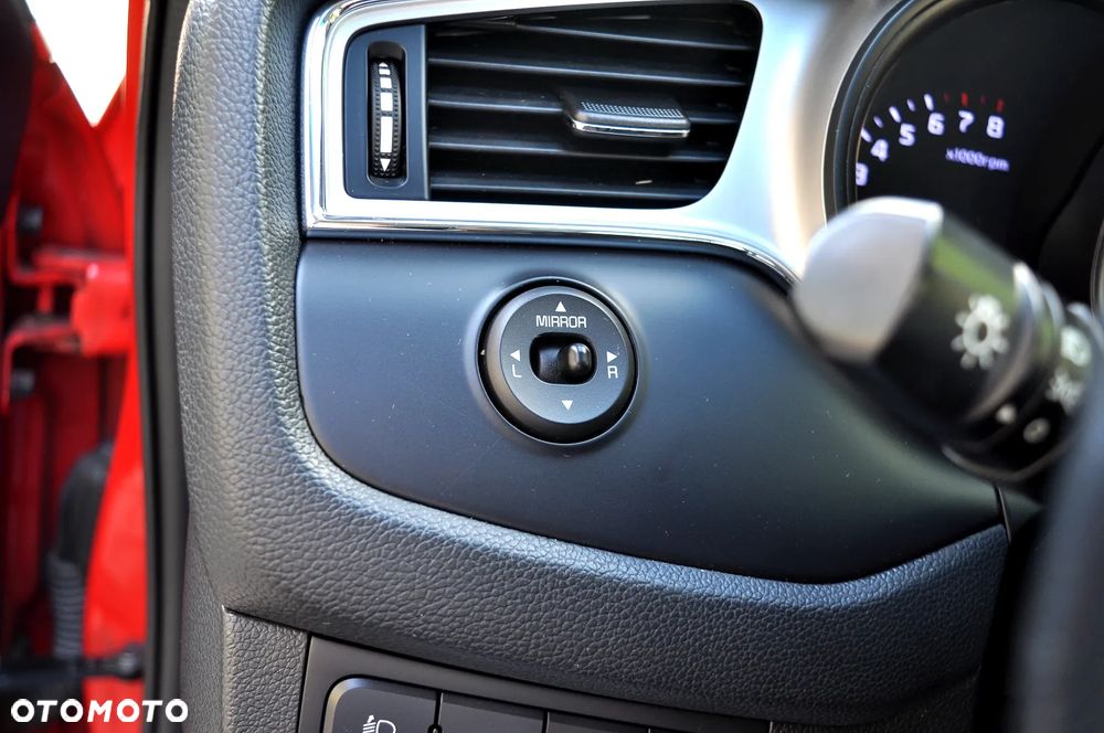 Kia Ceed 1.6 GDI M DCT - 25