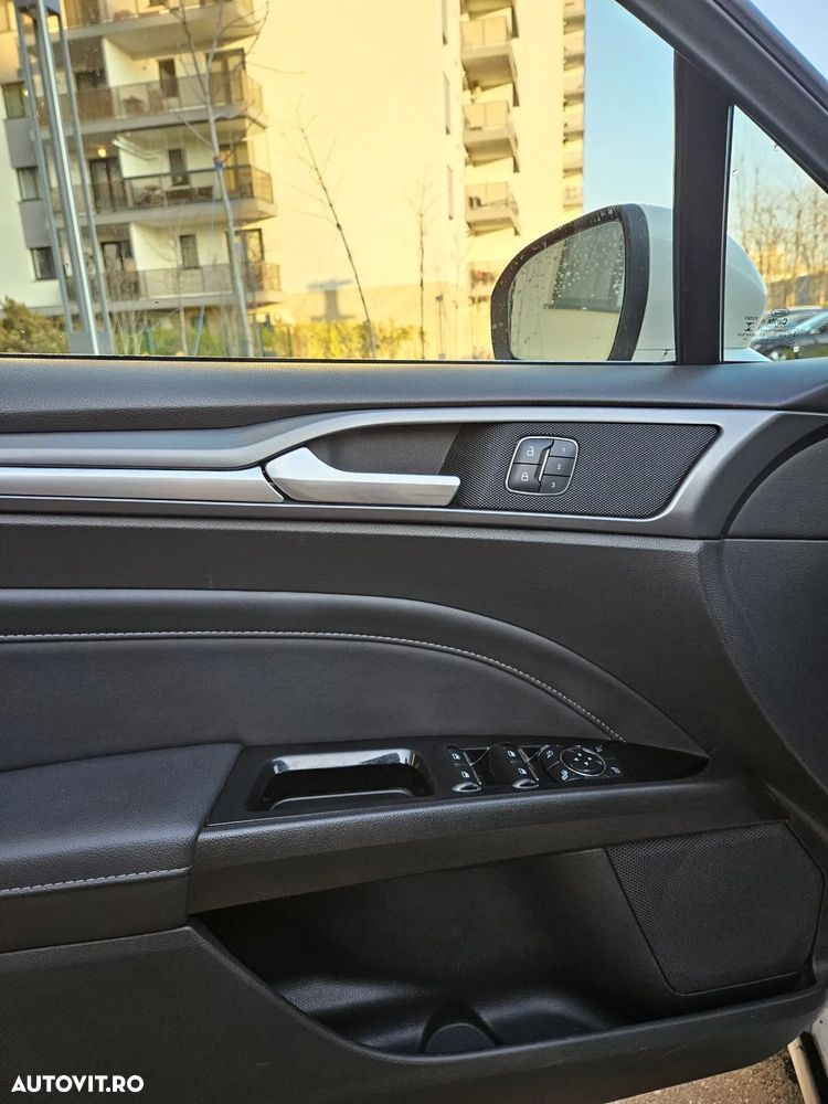 Ford Mondeo 2.0 TDCI PowerShift Titanium - 13