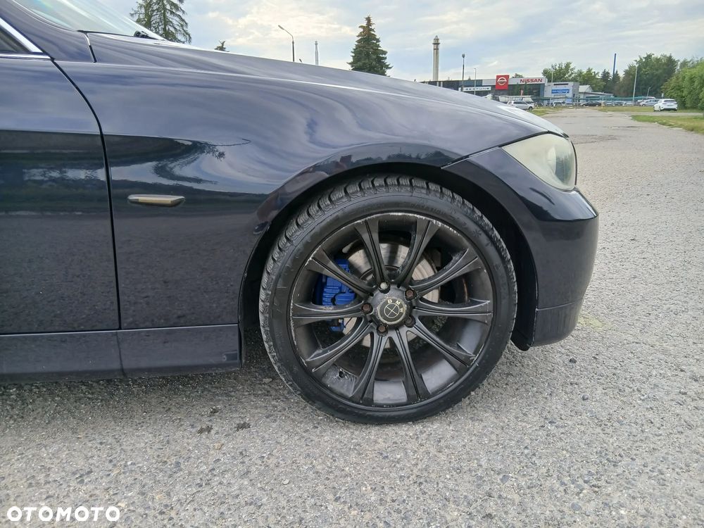 BMW Seria 3 325i - 6