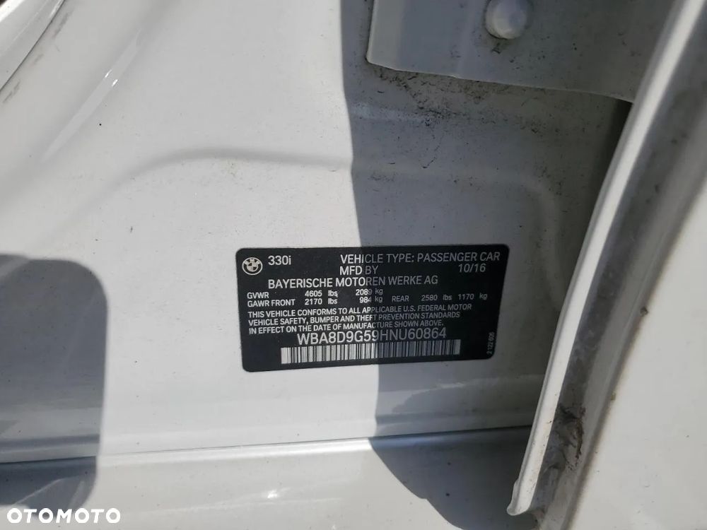 BMW Seria 3 330i xDrive Advantage - 12