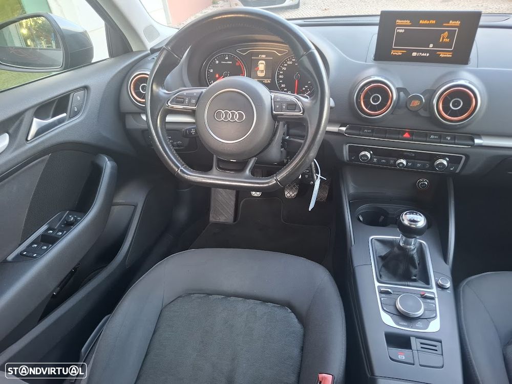 Audi A3 Limousine 1.6 TDI Advance - 8