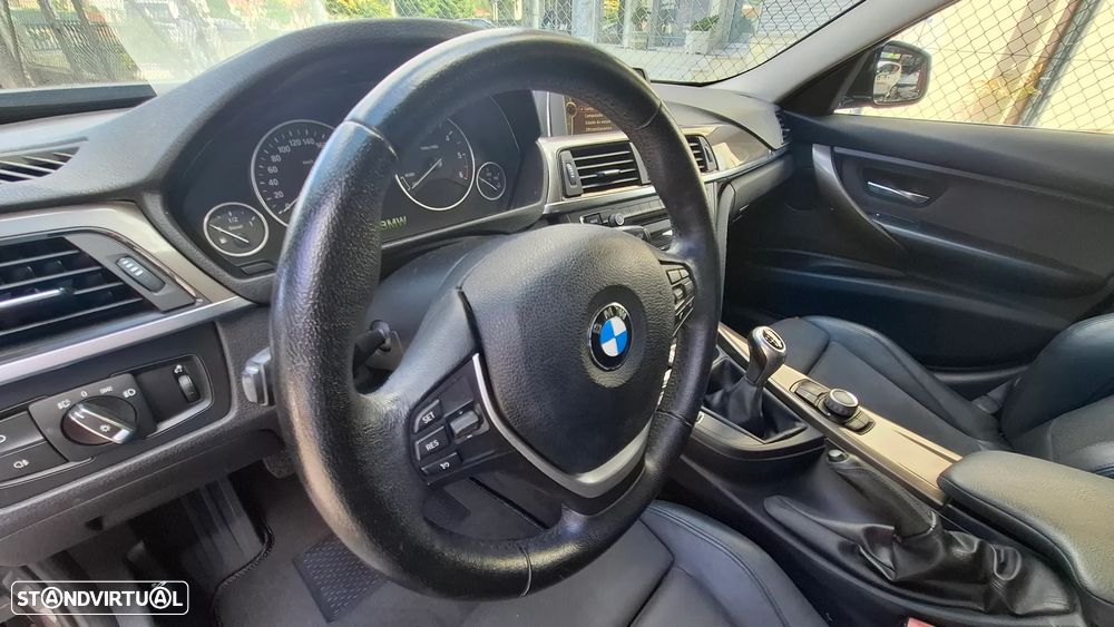 BMW 318 d Line Sport - 22