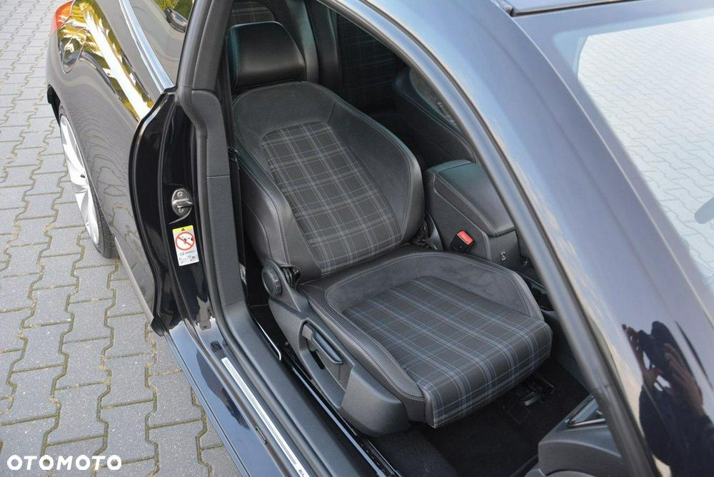 Volkswagen Scirocco - 16