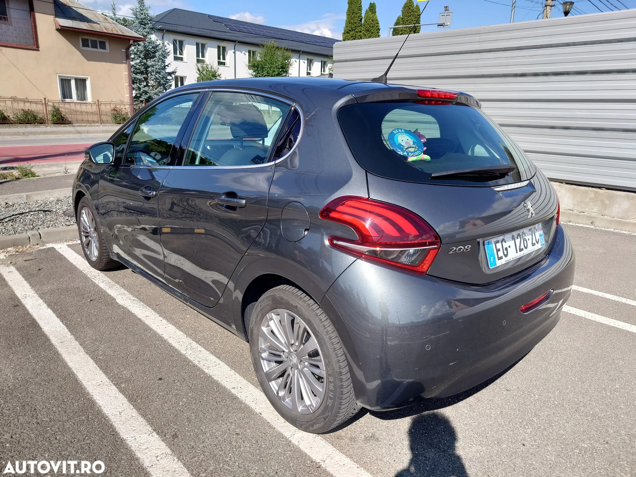 Peugeot 208 1.2 L PureTech Allure - 6