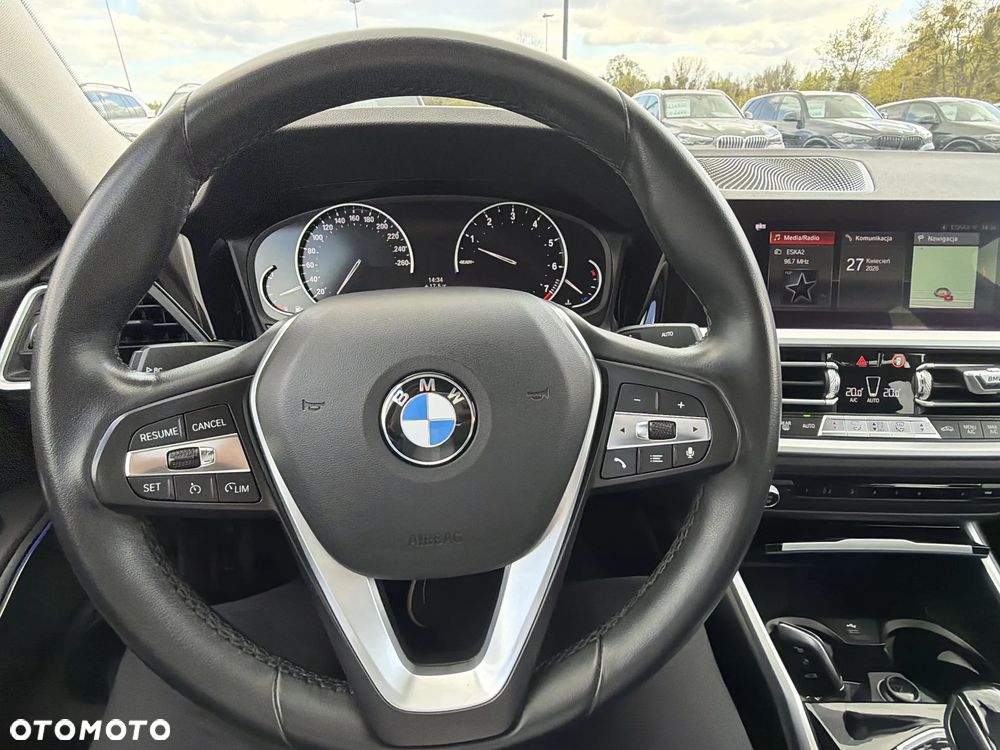 BMW Seria 3 330i Sport Line sport - 6