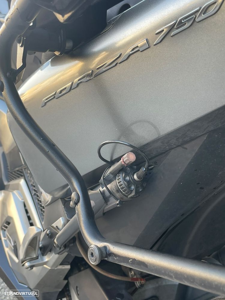Honda Forza NSS750 - 13