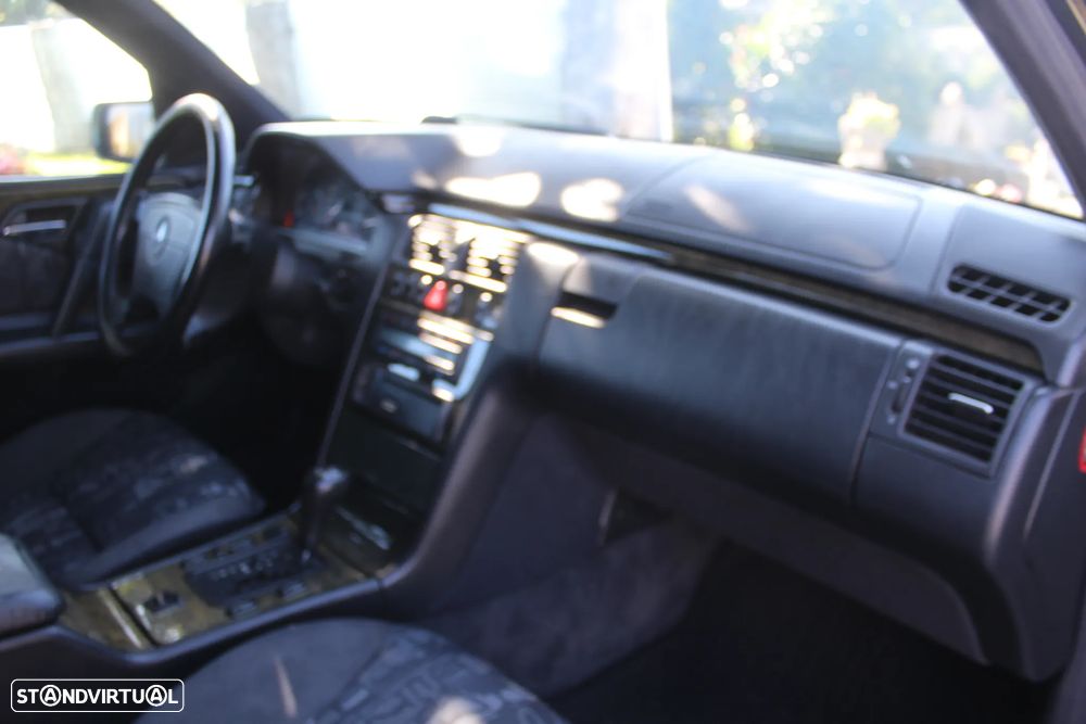 Mercedes-Benz E 290 - 19