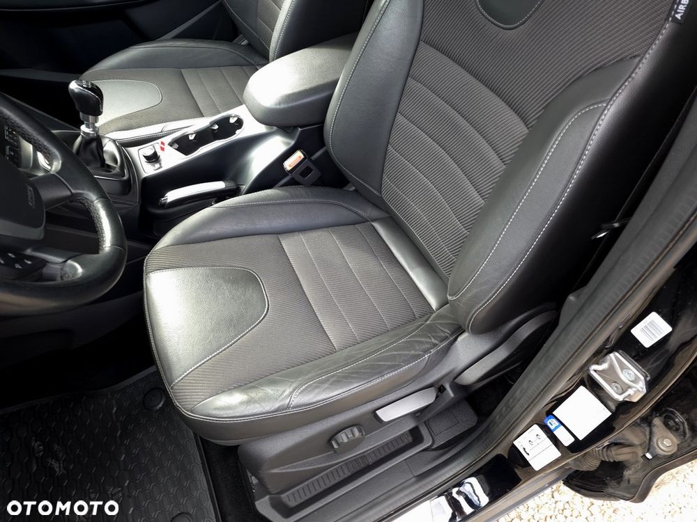 Ford Kuga 2.0 TDCi 4WD Titanium - 13